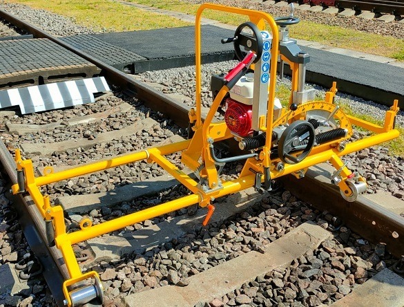 ШЛИФОВАЛЬНЫЙ СТАНОК ДЛЯ СТРЕЛОЧНЫХ ПЕРЕВОДОВ УША-01.20