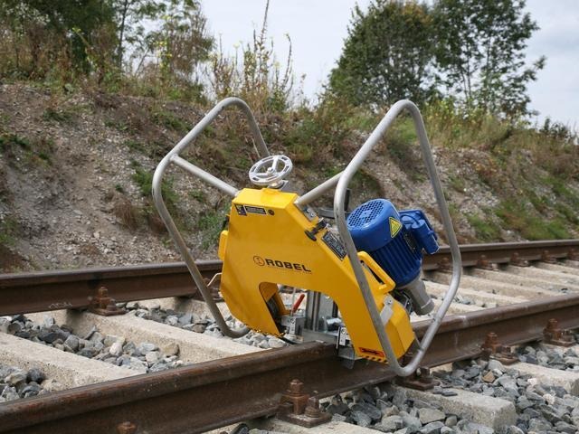 МОБИЛЬНЫЙ РЕЛЬСОРЕЗНЫЙ ЛЕНТОЧНОПИЛЬНЫЙ СТАНОК ROBEL 12.72